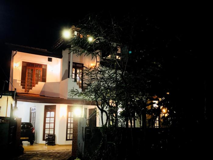 Matara Near Polhena & Mirissa Three Story House