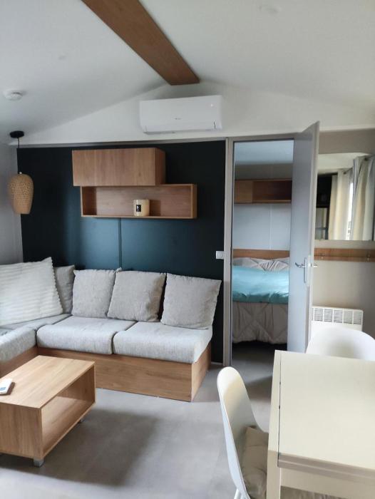 Mobil-home dans camping 4 étoiles 6 à 8 personnes 40m2