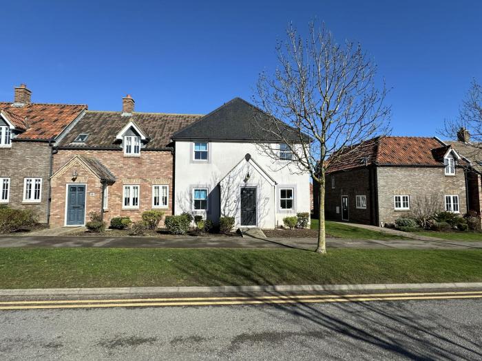 Greenwich Cottage - Part of the The Bay Filey Holiday Village with pool, gym and direct beach access, pub, restaurant, tennis and meadows walks