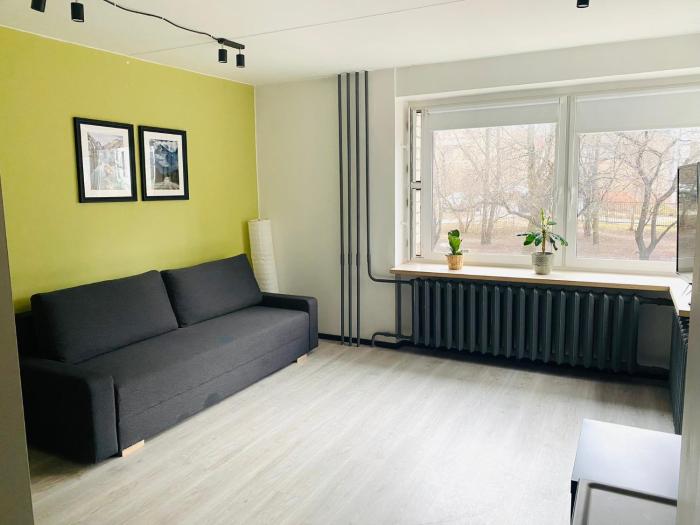 Modern & Cozy Gem - Spacious Central Retreat with private entrance