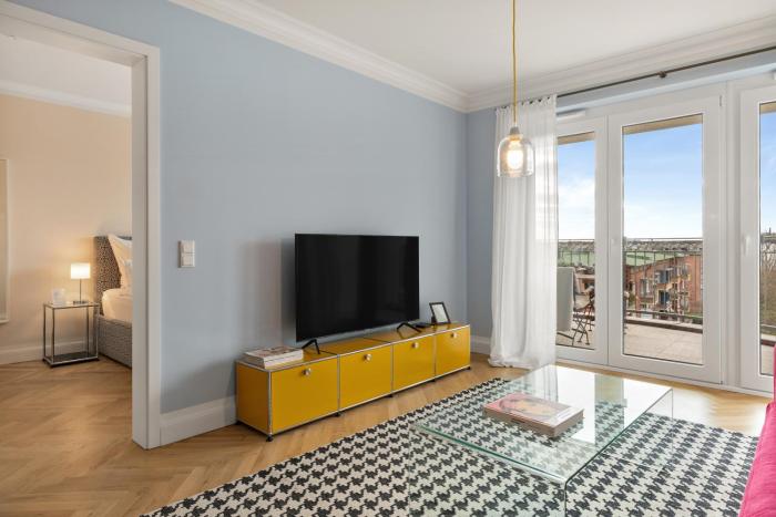 CLS Zentrale City-Wohnung in Hamburg mit E-Laden und Tiefgarage, Klimaanlage, gratis WLAN, Smart TV, großer Balkon, Nespresso Maschine inklusive Kapseln, Blick über Hamburg, Parkplatz, Cafe im Haus, Bushaltestelle direkt gegenüber, Flex Check In