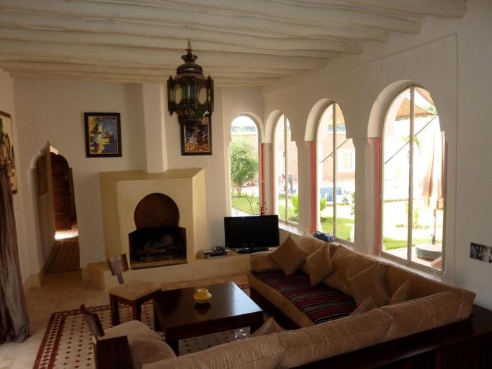 Exceptionnelle Villa riad avec cuisinière-Piscine chauffée-Fibre internet