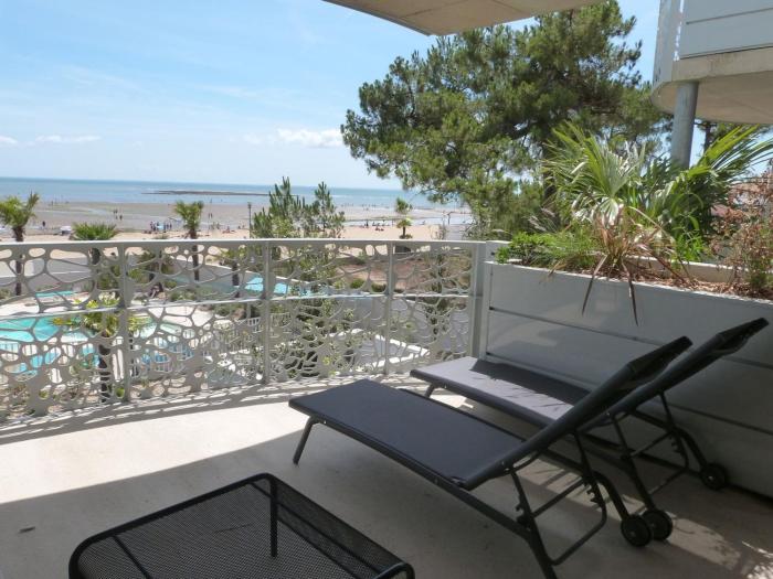 Appartement luxe avec piscine, animaux admis, climatisation et parking à La Tranche-sur-Mer - FR-1-194-227