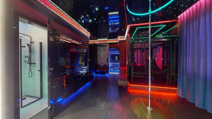 No Limits House - Apartament BDSM Glamour