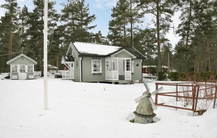 Cozy Home In Väse With Wifi