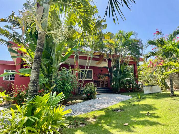 Casa Michou y Bigote