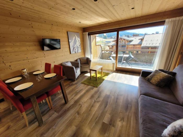 Appartement rénové au pied des pistes avec parking couvert - FR-1-598-133