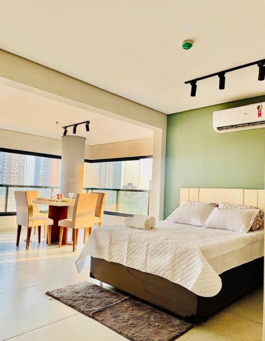 Lindíssimo apartamento vista mar 600m da praia