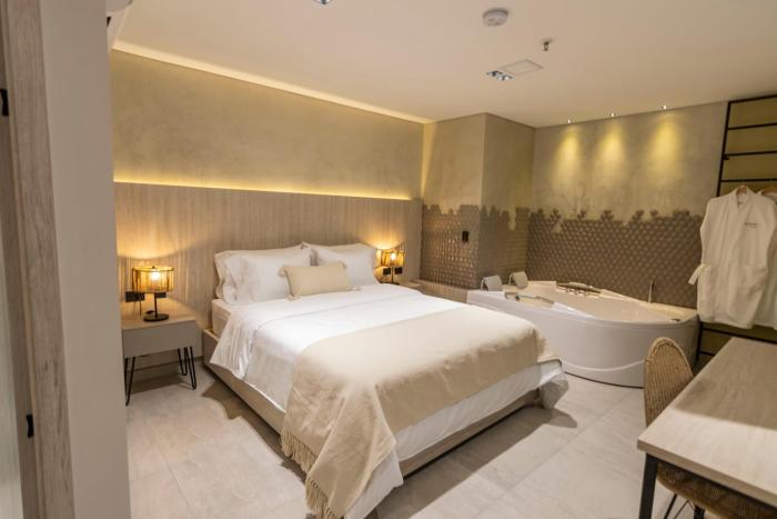 Sonata 44 Hotel Laureles