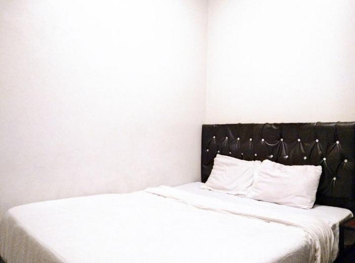 Gangnam Style Residence Mitra RedDoorz near MERR Surabaya