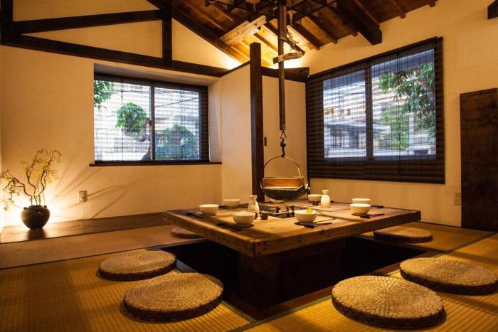 Classical Japanese style&Modern house Chill out囲炉裏