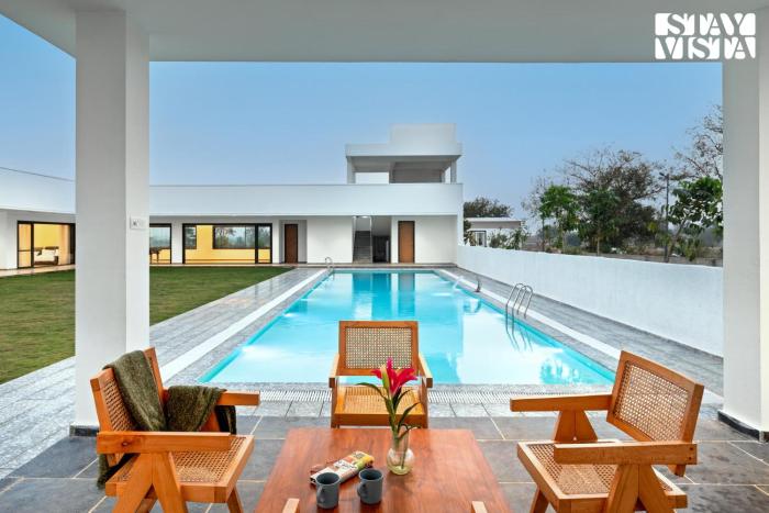 StayVista at AJ House with Pvt Pool & Projector Set-up