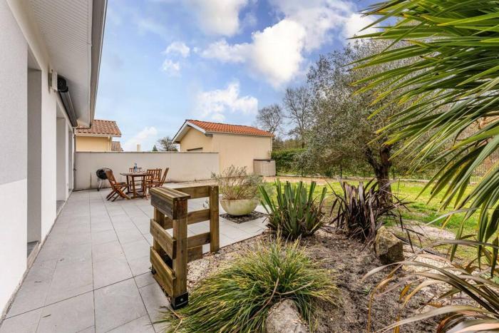 Maison Moderne à 10min des lacs - 6 couchages