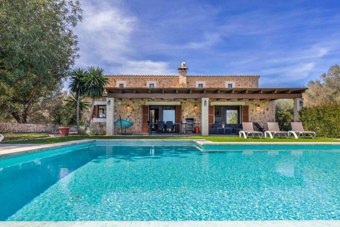 Son Guillot Den Pedro