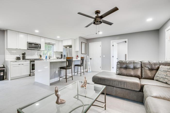 Cocoa Home w Large Yard: 3 Mi to Indian River!