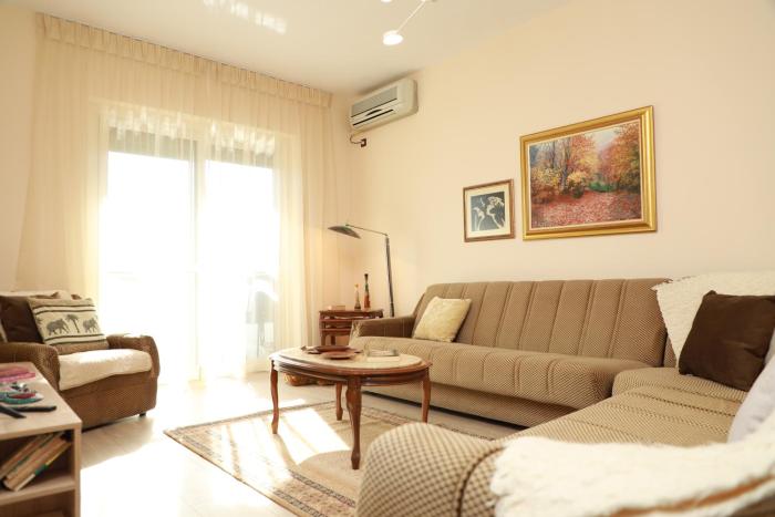 Central Fortuzi Apartment