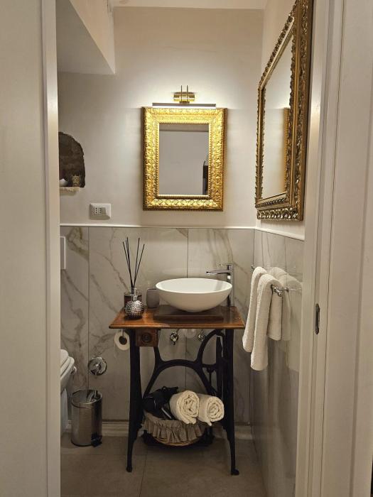 Niloufar residence Napoli