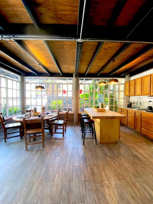 Casa Encino con alberca climatizada en Tepoztlán