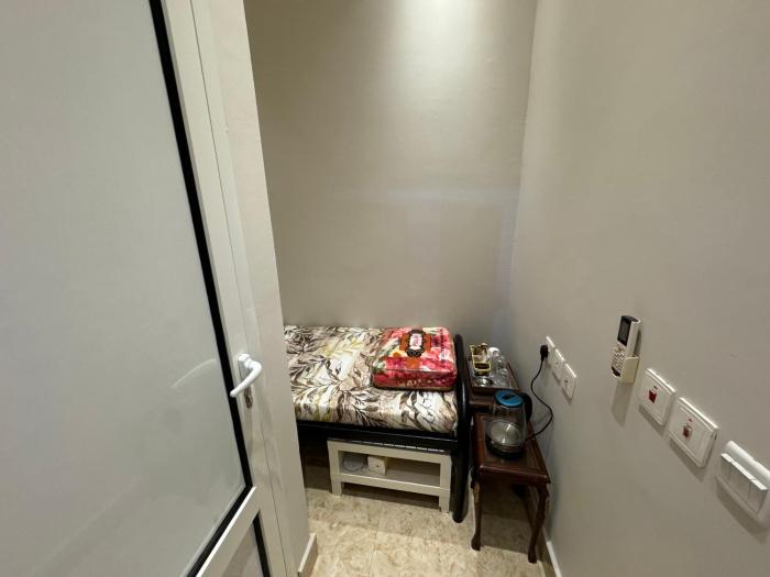 غرفة سائق صغيرة النرجس ٢٣