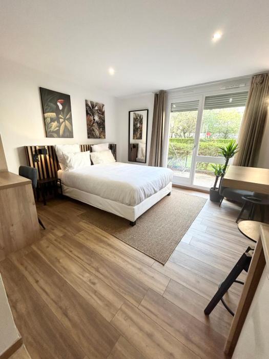 Studio 100m gare Part-DieuterrasseParking privé