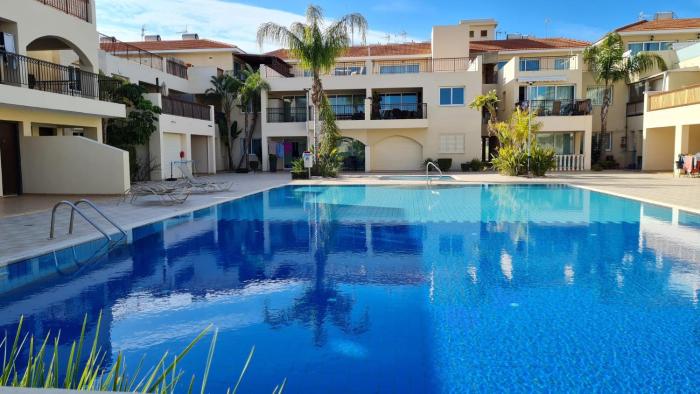 The Olive Grove Escape, Eleonas Apts