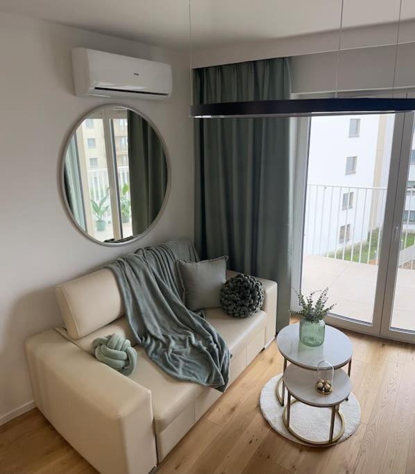 Apartament De luxe near to the Chopin’s airport