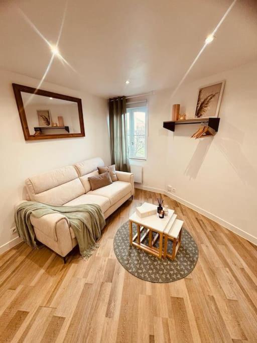 Lescale Versailles paris GWN