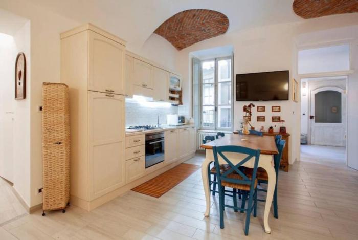 Via Po - Big appartment