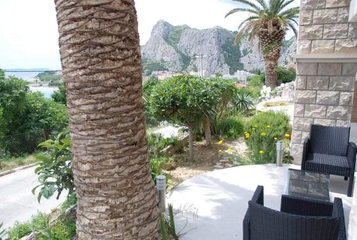 Apartments with WiFi Omis - 22684