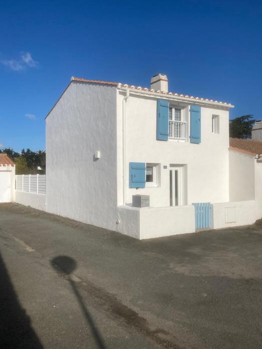 Petite maison à proximité commerces et plage