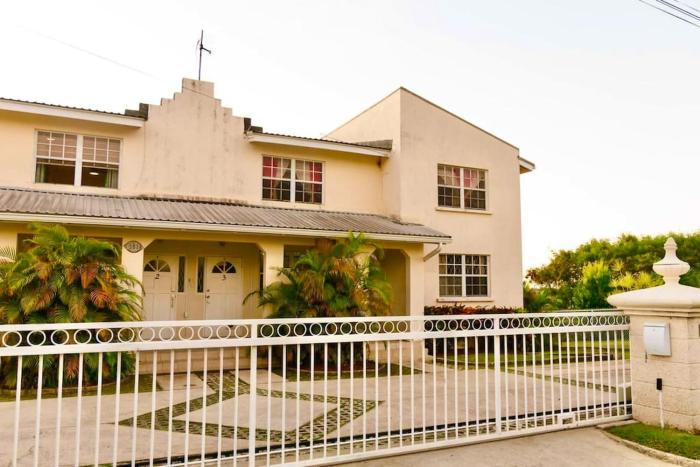 2 Bedroom Apartment at Maynards