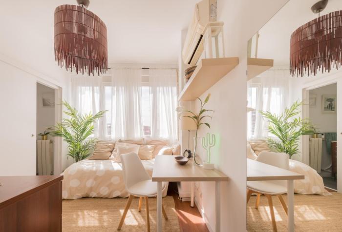 Sunny and Cozy Room with Ensuite Bathroom