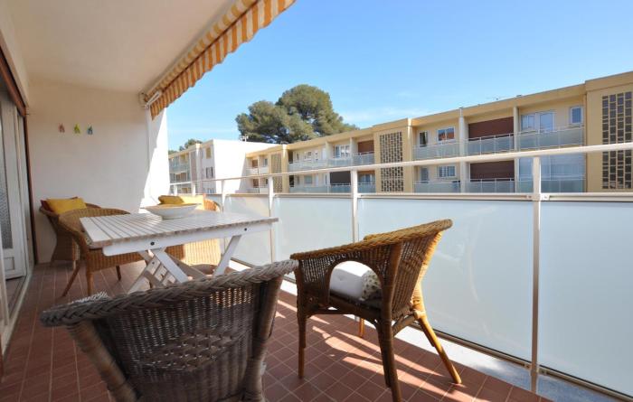 Awesome Apartment In Bormes-Les-Mimosas