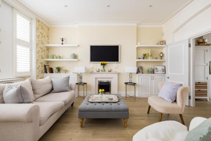 The Montagu – 2 Bedrooms with Terrace in Kensington