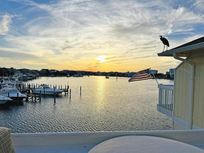 Sandpiper Cove 2 Bedroom 2 Bathroom With Harbor View