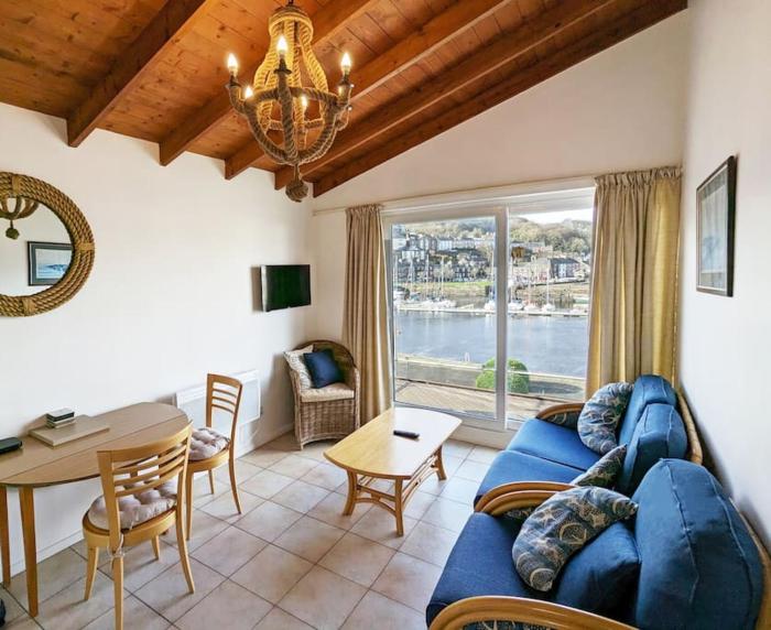 Harbour Haven: Spectacular Views