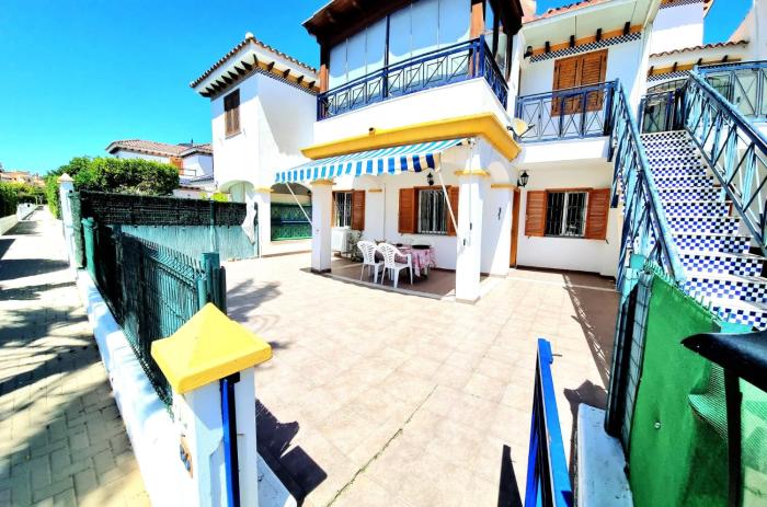 Bajo VERAMAR 1 frente a parque 2 dormitorios 500 metros de la playa