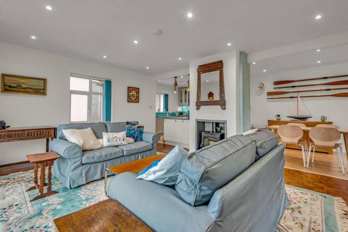 Waders - Pass the Keys