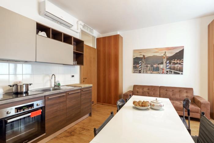 JOIVY Welcoming Flats by Lake Como