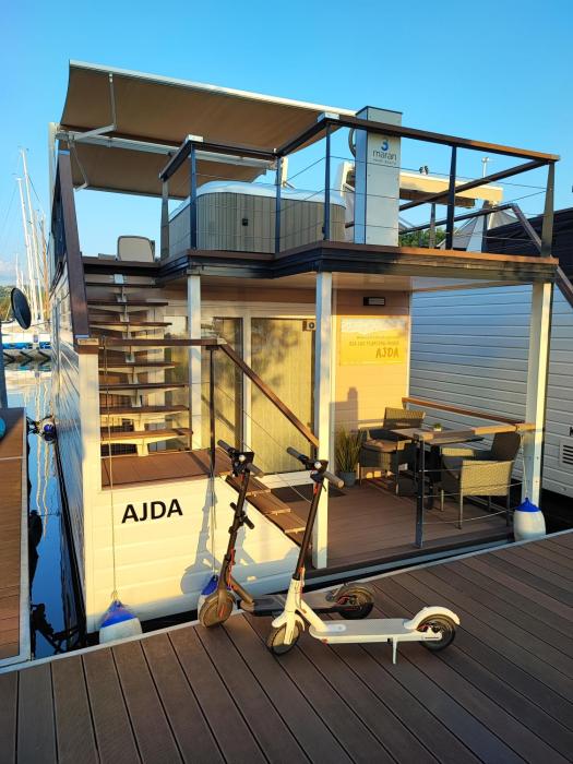 SEA LUX FLOATING HOUSE AJDA Portorose