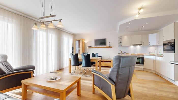 strandnahe FeWo mit 2 Schlafzimmern und Terrasse, Residenz Margarete, Binz