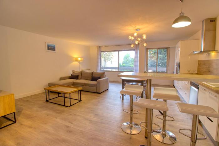 Juan les Pins City Center - 6 People