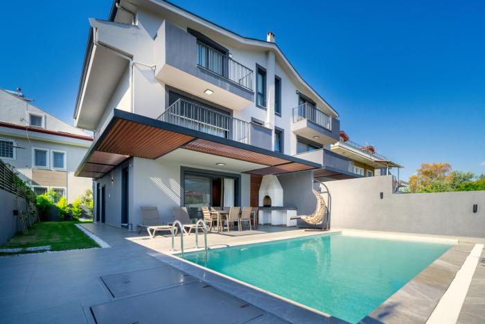 Casa Oliva City 2 with Pool & Sauna & Jakuzi & BBQ