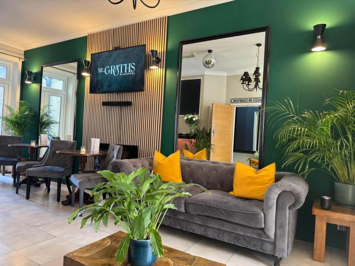 McGraths Hotel & Public Bar