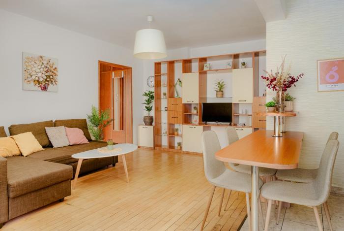 Old Town Chic 1 Br w self check in