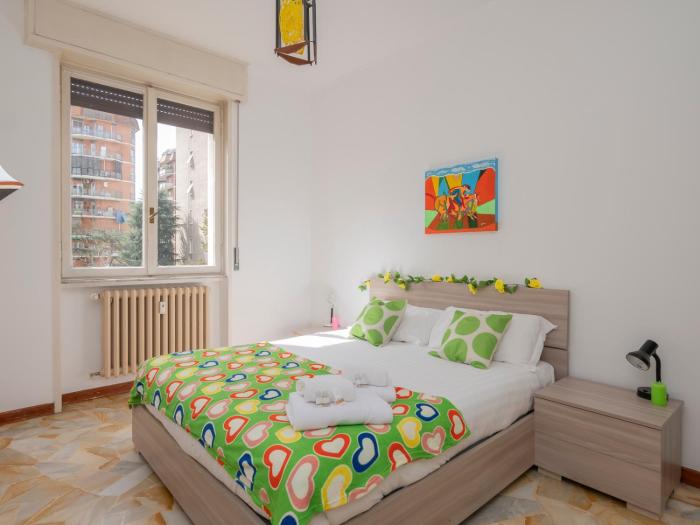 Xenia Apartments - Spacious two-room apt in the flower district