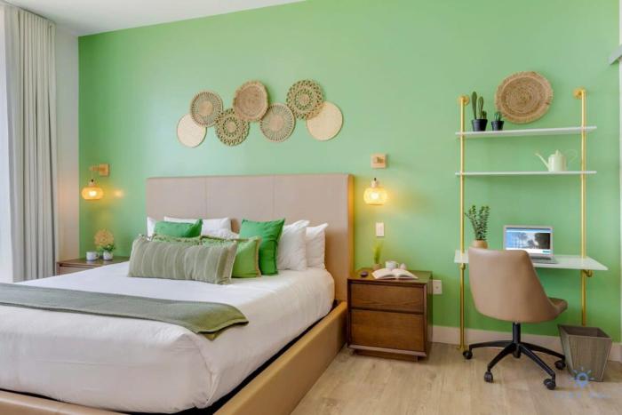 Rooftop Pool - Balcony - Hollywood Beach Broad - walk