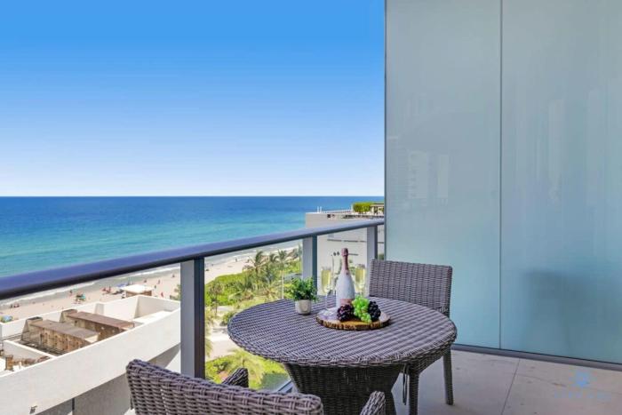 Beachfront Condo Front Oceanview Balcony Pools