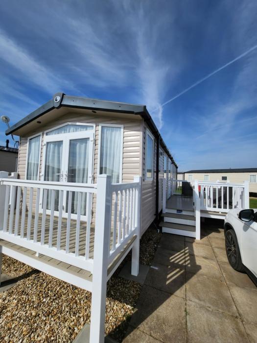 Laurel at Kingfisher dees caravan lettings