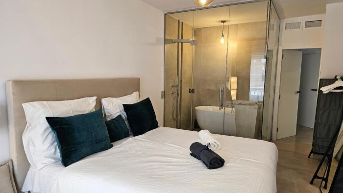 Oasis jacuzzi retreat